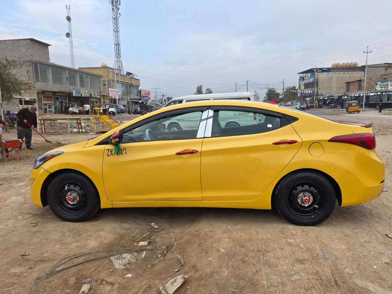 سلام عليكم النتراء موديل (2015) حادث أمريكا بنيد جاملغ سياره جاهزه من كلشي مكان بغداد الشراي يتصل (***********)
