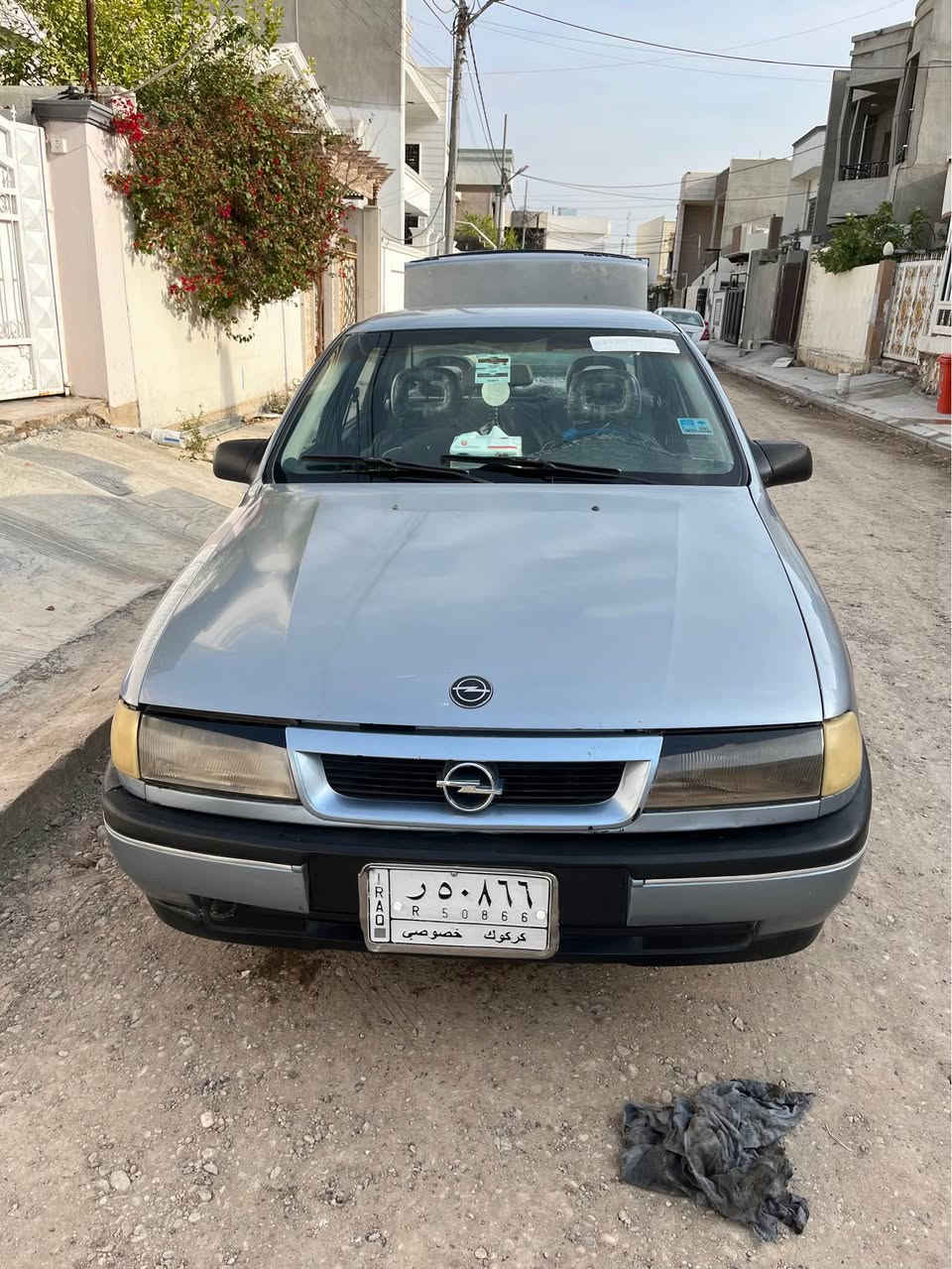 ئؤپل فكترا موديل 1991محرك 20گيرو محرك شرط صدرامامي  خلفي جديد كهربايات كامل شغال اربع تايرات و وياله جديد  سياره بدون ضرر فقت   سنويه منتهي شرط تحويل بيها كوبون بنزين ؛سعر(٣٧)بيها مجال بسيت 
***********مكاني كركووك كركوك, العراق
