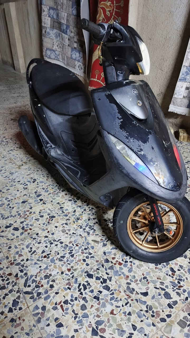 سلام عليكم
دراجه ماكس عدله للببيع مكينه بلاديه لاتنقيص ولا تبخيرر كفرات بلادي بيها زوج ويل مشيف اصلي مو تجاري تايرات زوج جدد الدراجه شغاله نكره سلف وهندر بكل وقت ملاح بلادي كامله مكماه كبل لشراع 
للاستفسار***********
مكاني مدينه الصدر
