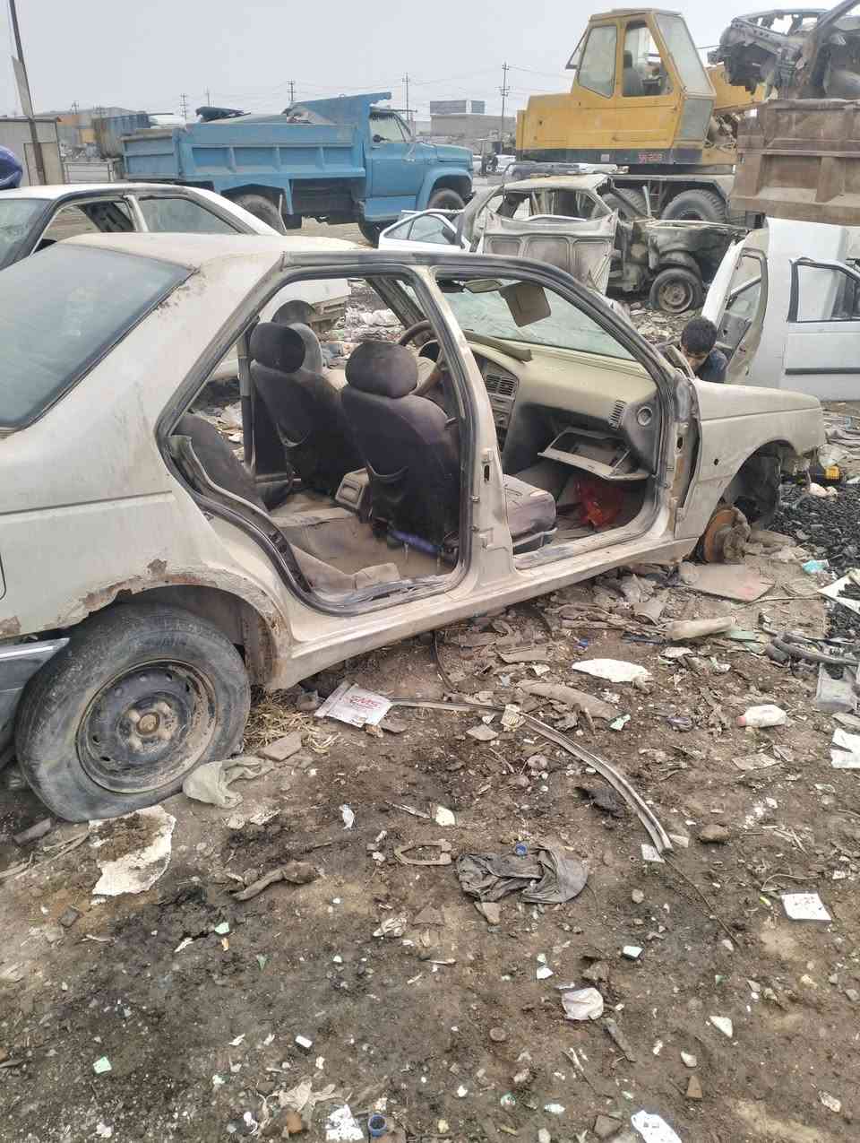 السلام عليكم
تفصيخ بيجو روى ... شتحتاج ابيعلك 
مكاني بغداد جسر ديالى الجديد بالحي الصناعي 
***********
***********
