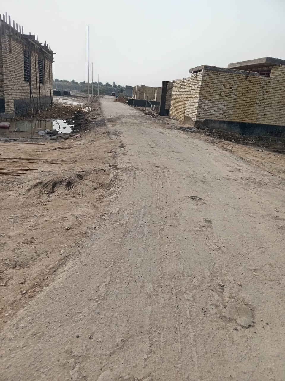 السلام عليكم قطعة أرض للبيع مساحه 200متر طابو زراعي سند 25 هور حجاب قريبه كلش على التبليط خدمات ماء كهرباء ***********
