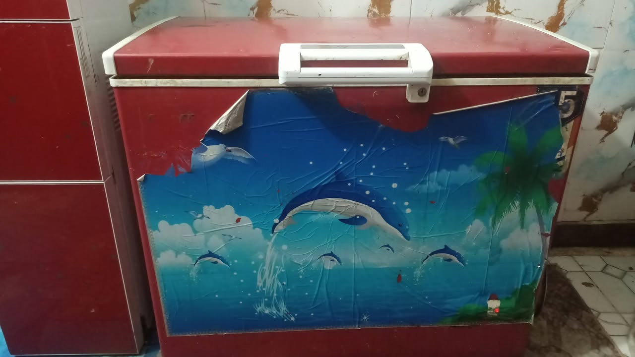 السلام عليكم عيني عندي غراض للبيع مجمده سعره  110ميز ابلازمه سعر 10حوض سمك سعر 90 رقم هاتفي ***********
