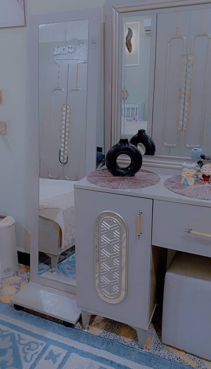 غرفة خشب تركي للبيع  8قطع
الاستخدام سنه واحدة الغرفة نظيفة جدا السعر خاص
***********
