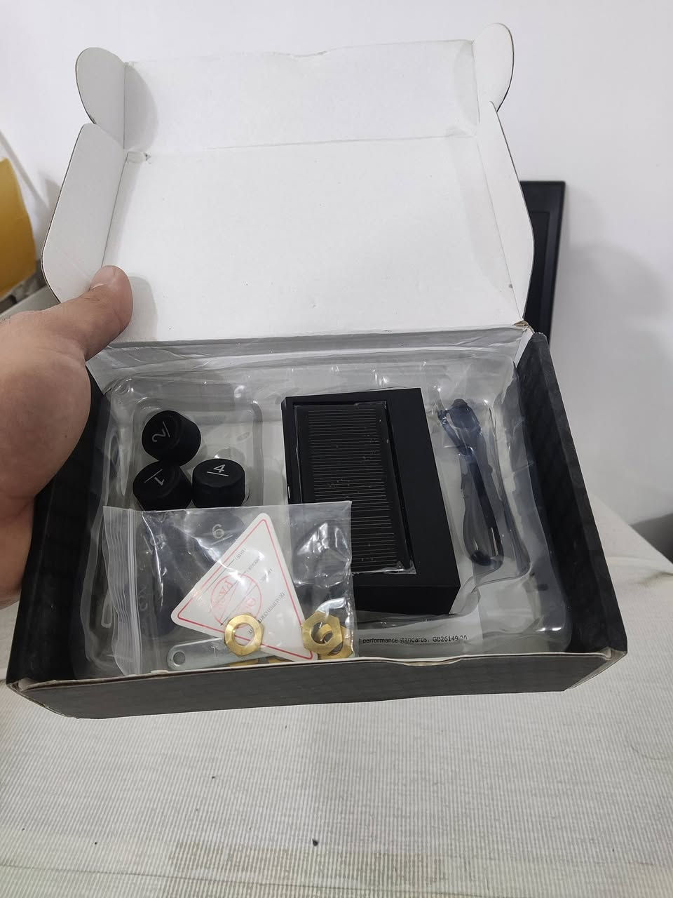 ب٣٠ الف اول تم 
جهاز حساس الهواء للتايرات
هذا نظام مراقبة ضغط الإطارات (TPMS) مع شاشة عرض ملونة تعمل بالطاقة الشمسية.يتميز الجهاز بمراقبة درجة الحرارة وضغط الهواء لكل إطار بشكل منفصل.يحتوي على خيارات شحن مزدوجة، تشمل الطاقة الشمسية وشحن USB.يتوفر هذا الجهاز في العراق بأسعار تتراوح بين 60 ألف دينار عراقي و75 ألف دينار عراقي


**إذا كنت صاحب هذا الإعلان وتريد حذفه لأي سبب، رجاءا أرسل رسالة إلى الدعم الفني**