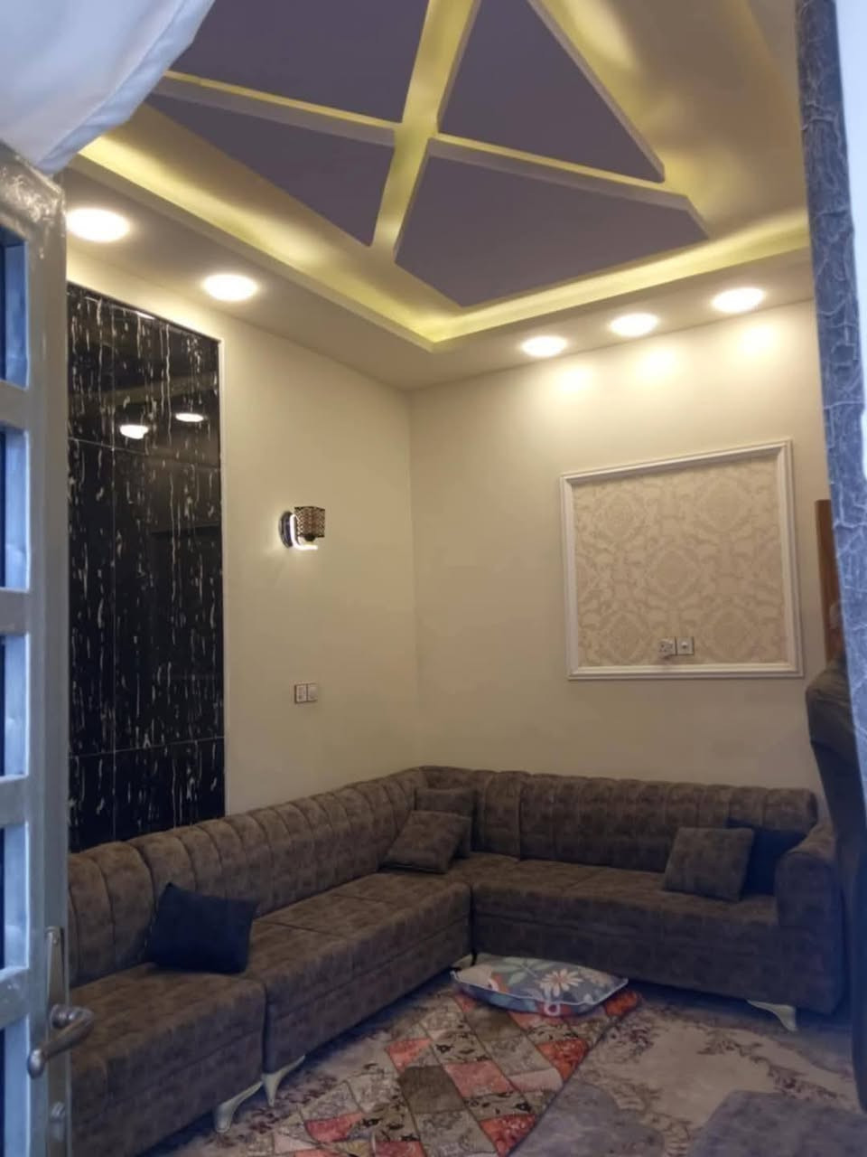 بيت للبيع مساحه 100متر طابو صرف
حي ميسان قطاع 22 قرب شارع كيات 

طابقين صب كونكريت وطابوك نهروان 

البيت حديث 

الطابق الاول غرفه وصاله ومطبخ واستقبال 

وصحيات داخليه وخارجيه ومكشوفات 

الطابق الثاني غرفه وصاله وصحيات 

السعر 145 ويرهم مراوس

استفسار اومراجعة مكتب الخالدي

عنوان المكتب حي ميسان شارع كيات قرب تقاطع بوريات 

او الاتصال على الرقم ***********
او الاتصال على الرقم ‏‪0781 539 0982‬‏

ادخل على الرابط التالي واطلع على عروض حي ميسان

https://www.facebook.com/groups/392370572858358/?ref=share_group_link
