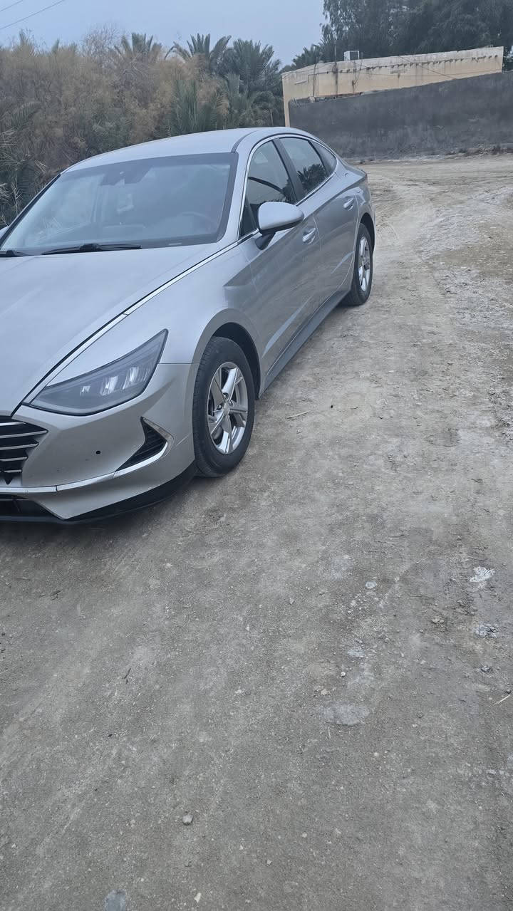 السلام عليكم سوناتا للبيع وارد امريكي 2021معوقين مثنى وكاله بسم المشتري محرك2500 جاهزه من كلشي حادثه من امريكه بس خشم البنيد جاملغ وبنيد تبديل وبيه قطعتين صبغ بدون دواخل صور الحادثه بلمنشور مع سونارماشيه 106 السعر150مكاني السماوه الرميثه للاستفسار الاتصال ***********مراوس ترهم وذا واحدعنده90ولباقي مده عادي
