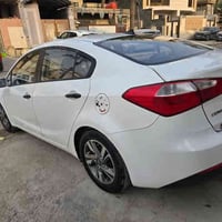 كيا سيراتو موديل ٢٠١٥ خليجي مكينه١٦٠٠ دوش  السياره بيها منضومه غاز جدي...