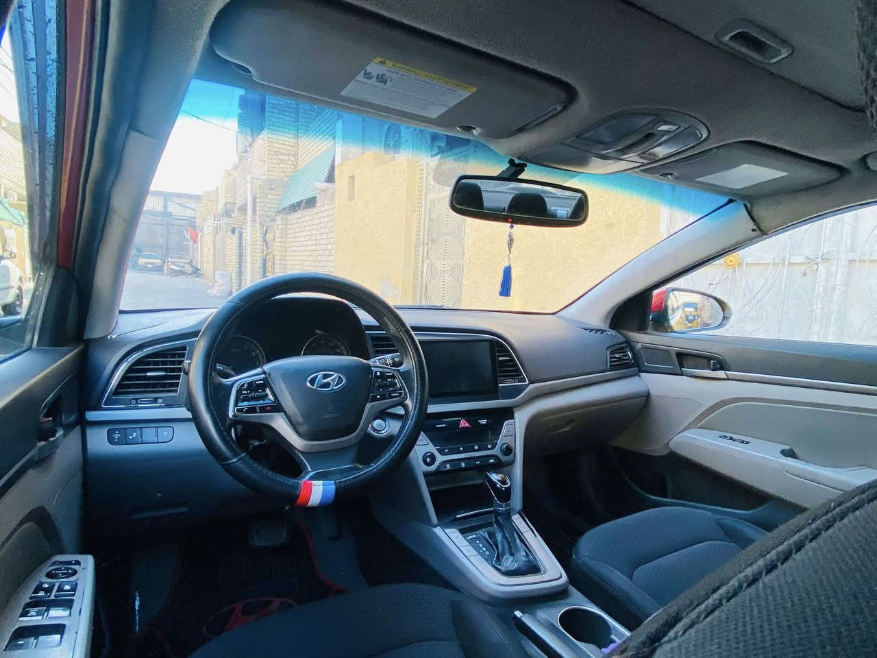 سلام عليكم  الانتر لبيع فول مواصفات موديل 2018 تبديل الباب والجاملغ الجانب الايمن البنيد تبديل موضح في السونار بيها كازكيت  عنوان بغداد حي اور *********** سعر 117
