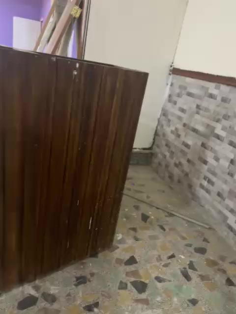 للبيع مكاتب عدد 2 واحد صاجي والثاني ابيض نظيفات جدا اخو الجديد وفاترينات وحده صاجي ووحده احمر وابيض وميز طعام وميز صغير جانبي عدد 2 الشراي يتفضل خاص لان كل واحد وسعره واذا كلهن شلعه وحده هم عادي


**إذا كنت صاحب هذا الإعلان وتريد حذفه لأي سبب، رجاءا أرسل رسالة إلى الدعم الفني**