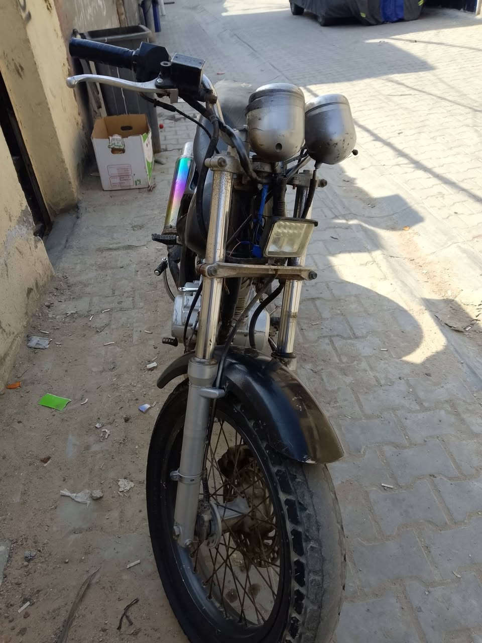 سلام عليكم قفاز البيع تايرات سياحي أربعة كير شغالة سعر 350 مكان غزالية شراي تصل *********** ***********
