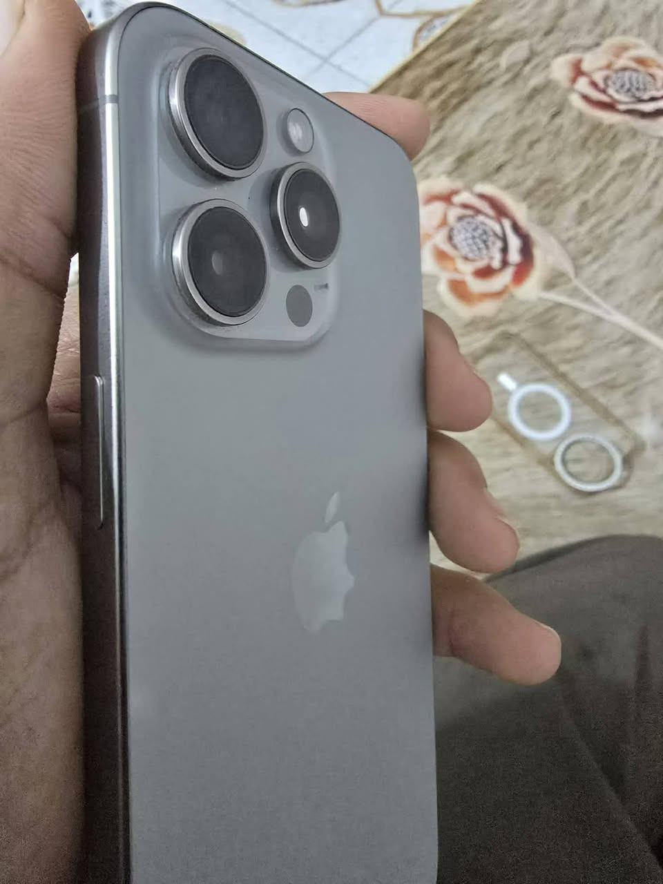 أسلام عليكم
أيفون Pro Max 15 
شرق اوسط 
لون تيتانيوم 
جهاز جديد بمعنه لكلمه نضيف ومرتب نضافه 99% 
SIM 1
ذاكره 256 
بطاريه 89 
عدد دورات 531 
سعر مليون و 50 وبي مجال بصيط 
مكانه نجف الاشرف الحيدريه
رقم الهاتف ***********
