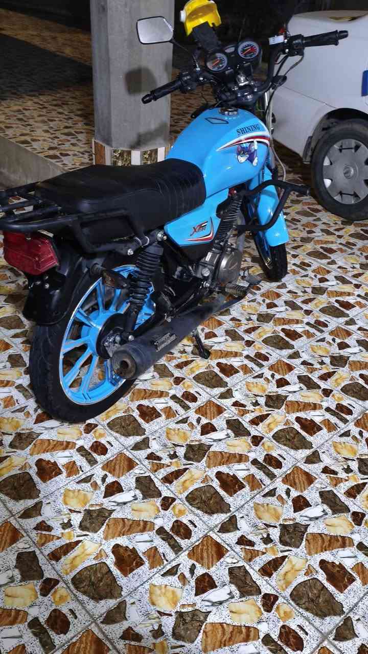 شانك للبيع موديل 25 دراجه بلاديه
بعده على وضع الشركه مكفولة كفاله عامه دراجه حته رجه مابيه ودراجه أنضف من الصور وبعده جديده كهربائيات كله شغاله نكره سلف بكل وقت وصفر رجه 
سعر مليون  وبيه مجال ورحمه لهلكم لحد يطب اذا ما يشتري  مكان جزيره البذياب رقم ***********
