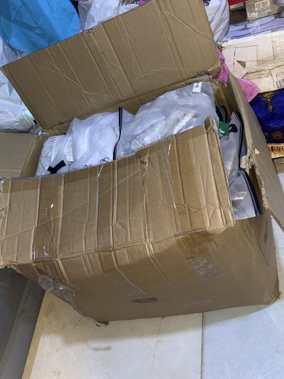 كارتونه ملابس شي ان بيها تقريباً 35 قطعه
كلهن حلوات اخذتهن ﺑـسـہ مصارلي مجال اعرضهن ويرادلهن بث عالي ووقت ف الي تفيده يدخلي عندي فديوهات الهن
وتوصيلها مجاني لكل المحافضات


**إذا كنت صاحب هذا الإعلان وتريد حذفه لأي سبب، رجاءا أرسل رسالة إلى الدعم الفني**