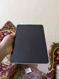 للبيع ايباد air 5 بسعر 600وبي مجال للطيبين المكان حي اور مستعجل على ال...