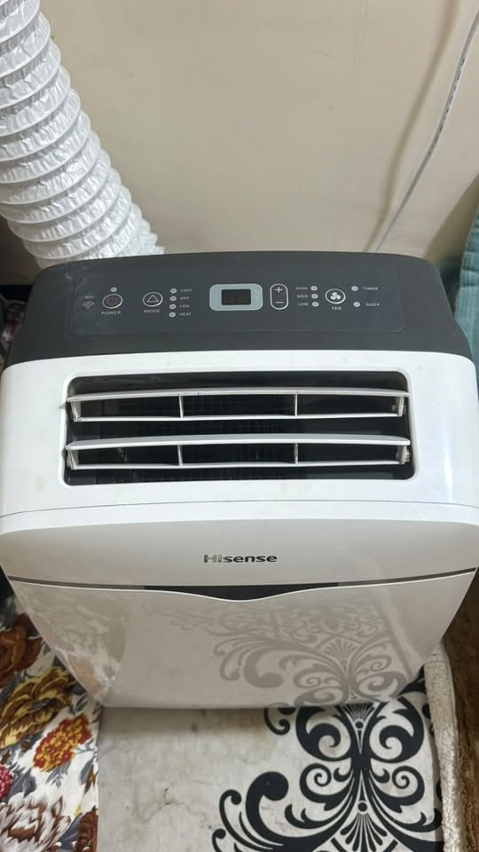 السلام عليكم سبلت بورتبل شركة Hisense للبيع 
يصلح الغرفة زغيره او مكتب 
تبريده كلش بارد ودفع الهواء جداً عالي 
واحد طن حقيقي 
مشتغل قليل 
سعر 210 وبي مجال 
مكاني بغداد الوزيريه 
***********
