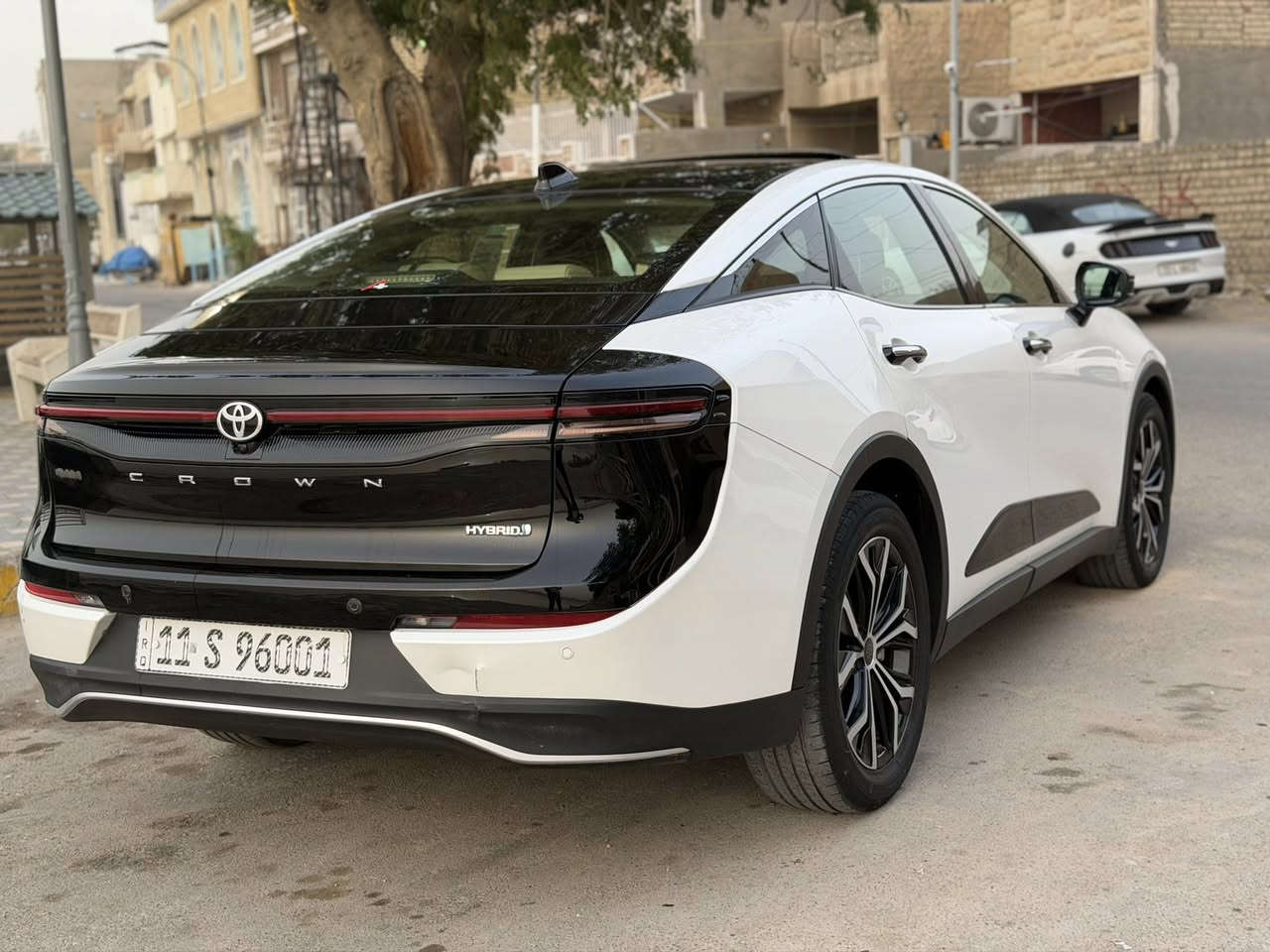 كراون خليجي هايبرد 2023 وكالة عبد اللطيف جميل
السيارة جاهزة وكاملة بيها هاي الطخه مثل ماموضح بل صوره
السيارة بريميوم تو كلر
محرك 2500
فتحة سقف
ماشيه 42 كيلو
خمس كامرات 360 درجة
رادات أمامية خلفية جانبية
برده خلفيه كهربائيه ستيرن هيتر ستيرن كهرباء
 كشنات جلددبل كشن كهرباء  تدفئه تبريد  كشنات خزن ميموري
فولل مواصفات اعلى فئه 
تبريد قطعتين
برادات خلفية
كشنات تبريد
خزن ميموري
مكان السيارة بغداد الاعظميه 
رقم بغداد بسمي
السعر 310 ورقه وبيها مجال 
للاستفسار    ***********
