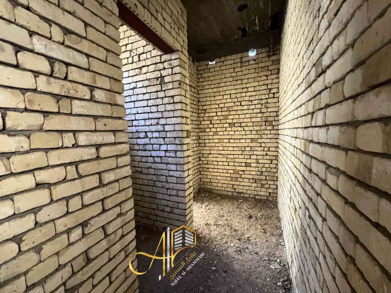 بيت هيكل للبيع 
طابقين سند 25 
بناء طابوق صب 
كونكريت تصميم 
 4غرف نوم 
مطابخ صاله استقبال 
صيحات داخلي و خارجي 
 بداية قطع حجية نوفا حي المصطفى 
 مساحة 200 عرض الشارع 10م 
 خدمات ماء كهرباء متوفره 
السعر ٥٩ مليون قابل للتفاوض 

عنوان مكتب عقيل الشمري للعقار / قضاء المسيب 
المسيب الشارع العام _ فلكة الحي الصناعي _ مجاور ابو مروة للسيراميك 

***********

#realeastate #عقيل_الشمري #عقارات #بيت_للبيع #المسيب_اليوم
