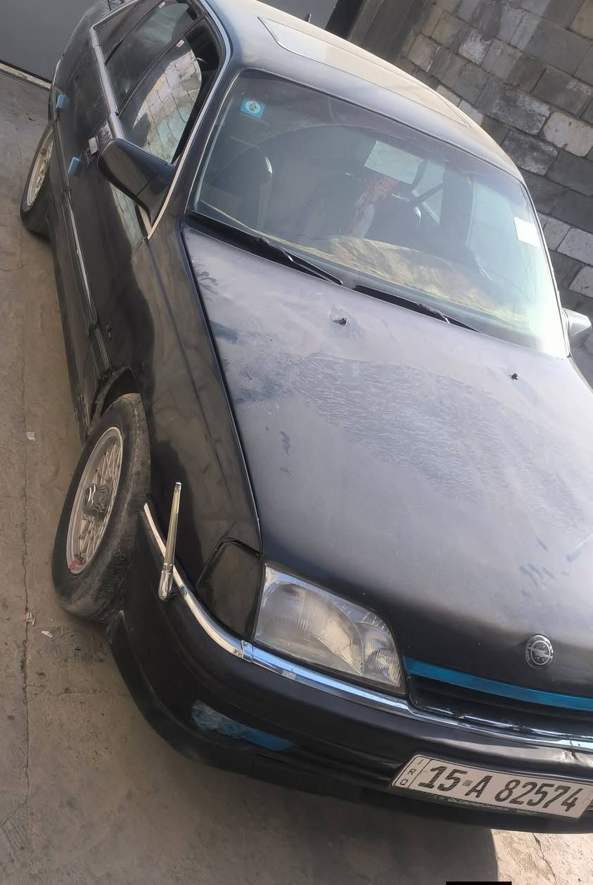 السلام عليكم
اوبل اوميكا موديل 92 محرك 2000 
السعر 33 مكاني الخالديه 
***********
