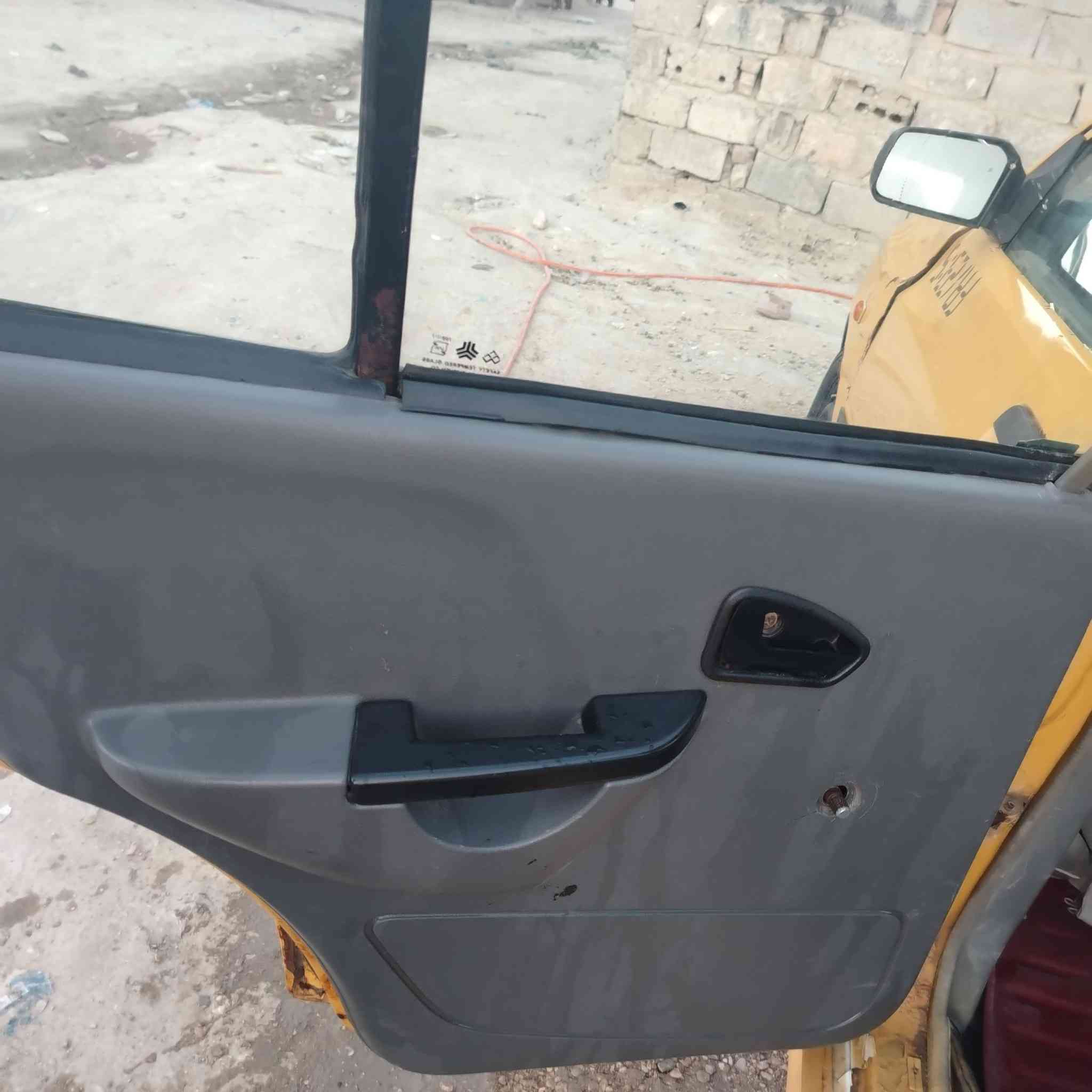 سايبة موديل ١٣ كير مكينه خير من الله مكينه خيط بخار بدون تنغيص كهربائيات كلهة شغالة 
تخم تاير السعر ١٥ وبيهة مجال ترهم مراوس شعندك نزل ***********
