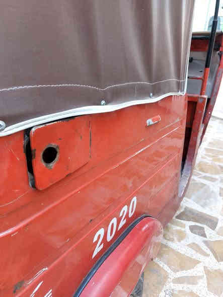 تكتك موديل ١٧ شهر ١٢ رقم بغداد انكليزي بلاديه مابيهه صبغ ولا ضربه محرك نضيف كهربائيات ودشبول كله يشتغل ع البلاد تايرات ٣ جدد مسجل جديد دوشمه جديده السعر ٤٠٠٠٠٠٠ بيهه مجال قليل العنوان بعقوبه تحرير ***********
