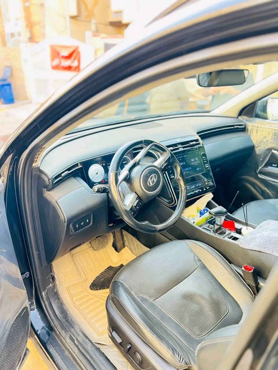 السلام عليكم 
توسان 2022 ❤️اربيل 
ماشيه 75
تبديل بنيد ودعاميه نفس الون اصلي 
السياره بدون صبغ 
محرك :2500✈️
السعر168$ ومجال 
***********
