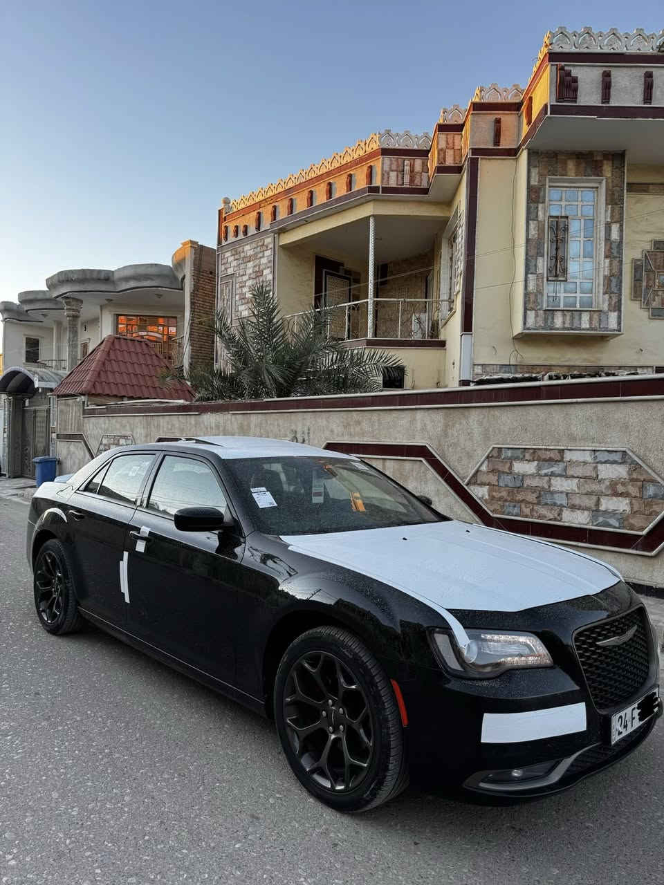 سلام عليكم 🤚🏻
كرايسلر اوباما 300S 
2019 اس كولد اصل  
سيارة كولد مو عادية ⚜️
المحرك : . v6. 3600.

وارد كندي مكفوله كفاله عامه من الصبغ والتبديل والفتح حتى من البارد ودعاميات بشرط
كير محرك بشرط برغي ممفتوح 
ماشيه72 مايل حقيقي بشرط 
رقم دهوك سنويه جديد هزه فحص جديد تحويل بشرط
 
📍مواصفات الS فول 1/1 
📍بصمة تشغيل 
📍بانوراما 
📍شفتات استيرن 
📍نضام سبورت 🏁
📍كشنات جلد بلاد S
📍 كشنات كهرباء 
📍كشنات تدفئه 
📍تدفئة ستيرن
📍مثبت سرعة 
📍كامرا خلفية 
📍نضام سماعه الباين 🔥 
📍مري جانبي هيتر
📍حساحات 
📍دخول ذكي (بصمه)
📍شاشة كار بلي 
.
وبعد مواصافات الS المعروفه 

للاستفسار اكثر الاتصال
***********
مكان السياره ميسان
