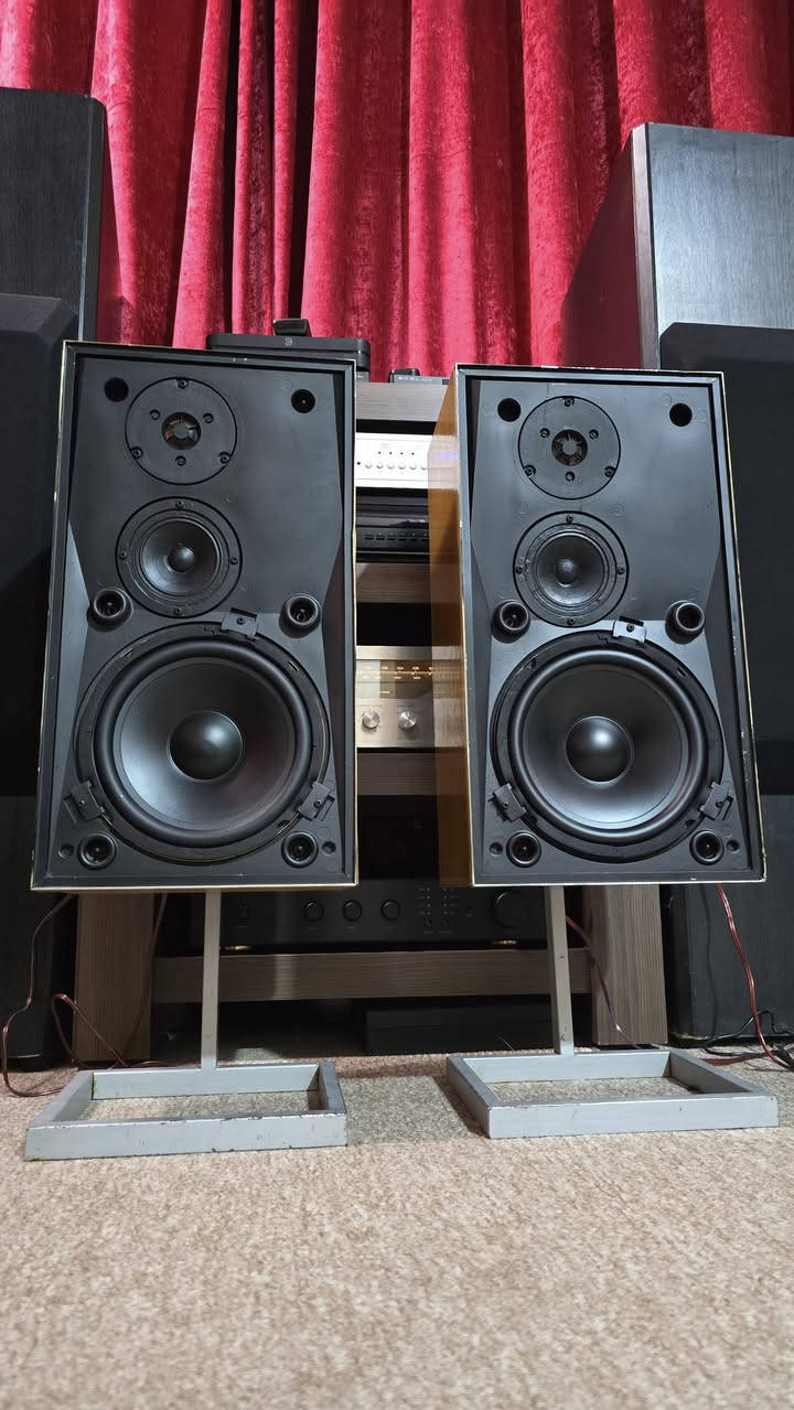 B&O S45-2


**إذا كنت صاحب هذا الإعلان وتريد حذفه لأي سبب، رجاءا أرسل رسالة إلى الدعم الفني**