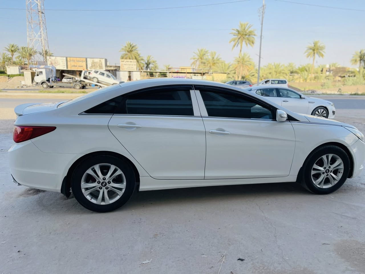 تحية طيبة. 

سوناتا 2011.  خليجي.     كفالة .    رقم ارييل الجديد 

تحويل او وكالة مباشر. 

محرك 2400. دوش.  وضع شركة   سيارة 

نضافة 💯%

مواصفات. 

حساسات.

.  اشاير بل مري.  تحكمات جهتين.   كشافات زنون مري شفط.  ويل كروم.  
يدات نيكل.   ستيل 

السيارة حلوة وجديدة. اي.  نقص مابيها.    ✅

للبيع او المراوس.   السعر.  122وبيها مجال 

***********.   مكاني.  بابل
