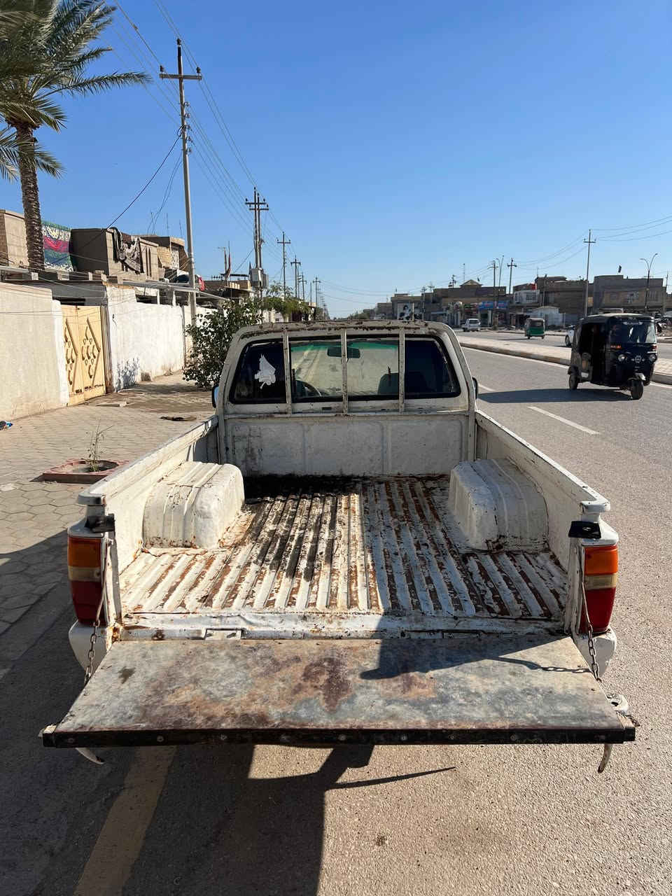 سلام عليكم بيكم موديل 85 رقم اصفر بغداد سنويه عضم محرك ثري واي 4سلندر سيارة نكرة سلف حداديه جديدة كير دوشمه تايرات تخم جديد صاحبه الشرعي مااندله سيارة اصولي وليس كلك ابيع بدون راعي سعرها 20 ورقه او بيه مجال مكان محافظه واسط قضاء نعمانيه رقم هاتف ***********
