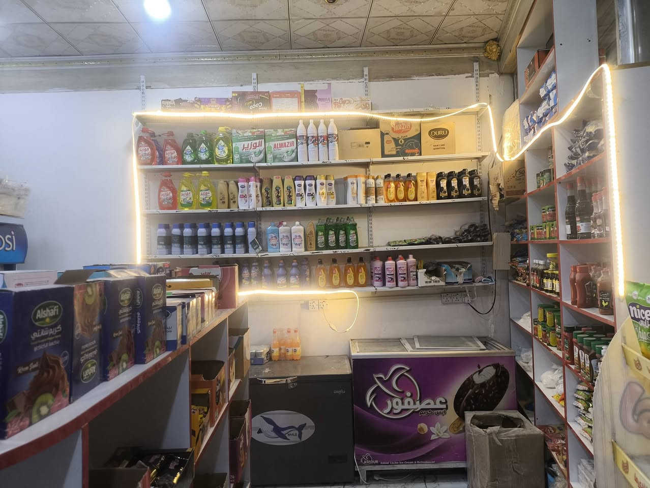 السلام عليكم  اسواق للبيع الحقل الثالث قرب علوه طابوق
***********
