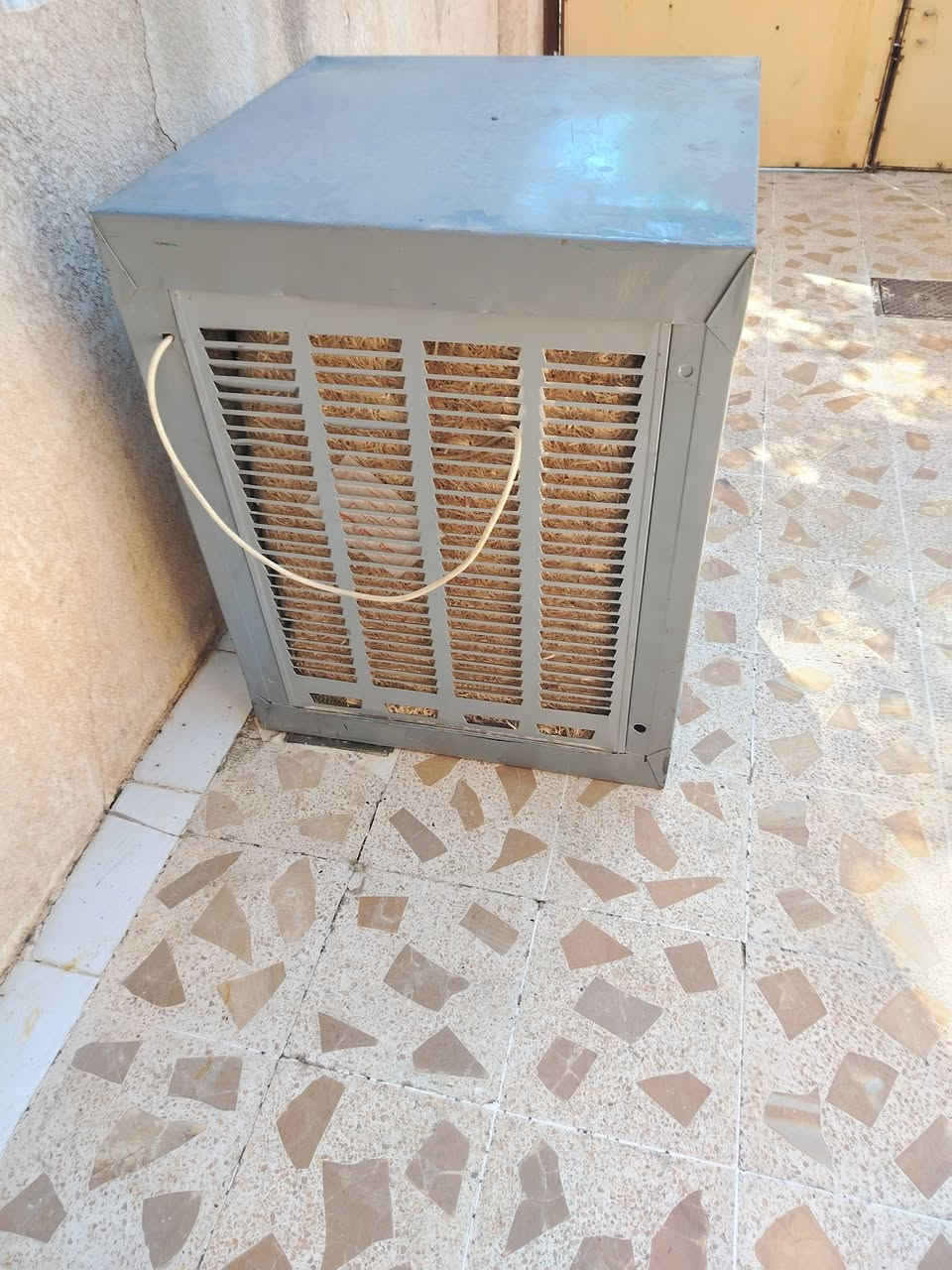 للبيع مكاني حي فلسطين السعر ١٥٠ شرط شغاله فول تبريد.


**إذا كنت صاحب هذا الإعلان وتريد حذفه لأي سبب، رجاءا أرسل رسالة إلى الدعم الفني**