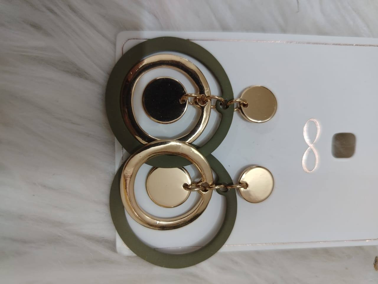 سلام عليكم  كل قطعه بلمنشور ب1000
متوفر جمله سعر لكيلو 33مع توصيل كله طلاء ثابت كله شي ان وبرازيلي اي صورة تعجبج دخلي خاص وتدللين من 500لحد 2000واكو ب3000
@إشارة


**إذا كنت صاحب هذا الإعلان وتريد حذفه لأي سبب، رجاءا أرسل رسالة إلى الدعم الفني**