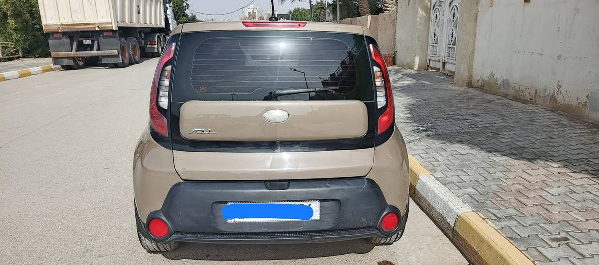 السلام عليكم
السلام عليكم 
كيا صول 2014 امريكي  محرك 2000 جي دي آي (مفتوح ) 
رقم كربلاء انكليزي الجديد مشروع وطني تحويل ثاني يوم 
تخم تاير جديد 
السيارة بأسمي  كير ومكينه وحداديه خير من الله 
 السعر 95 وبيها مجال مكاني الكوت 
***********
واني بالخدمة
