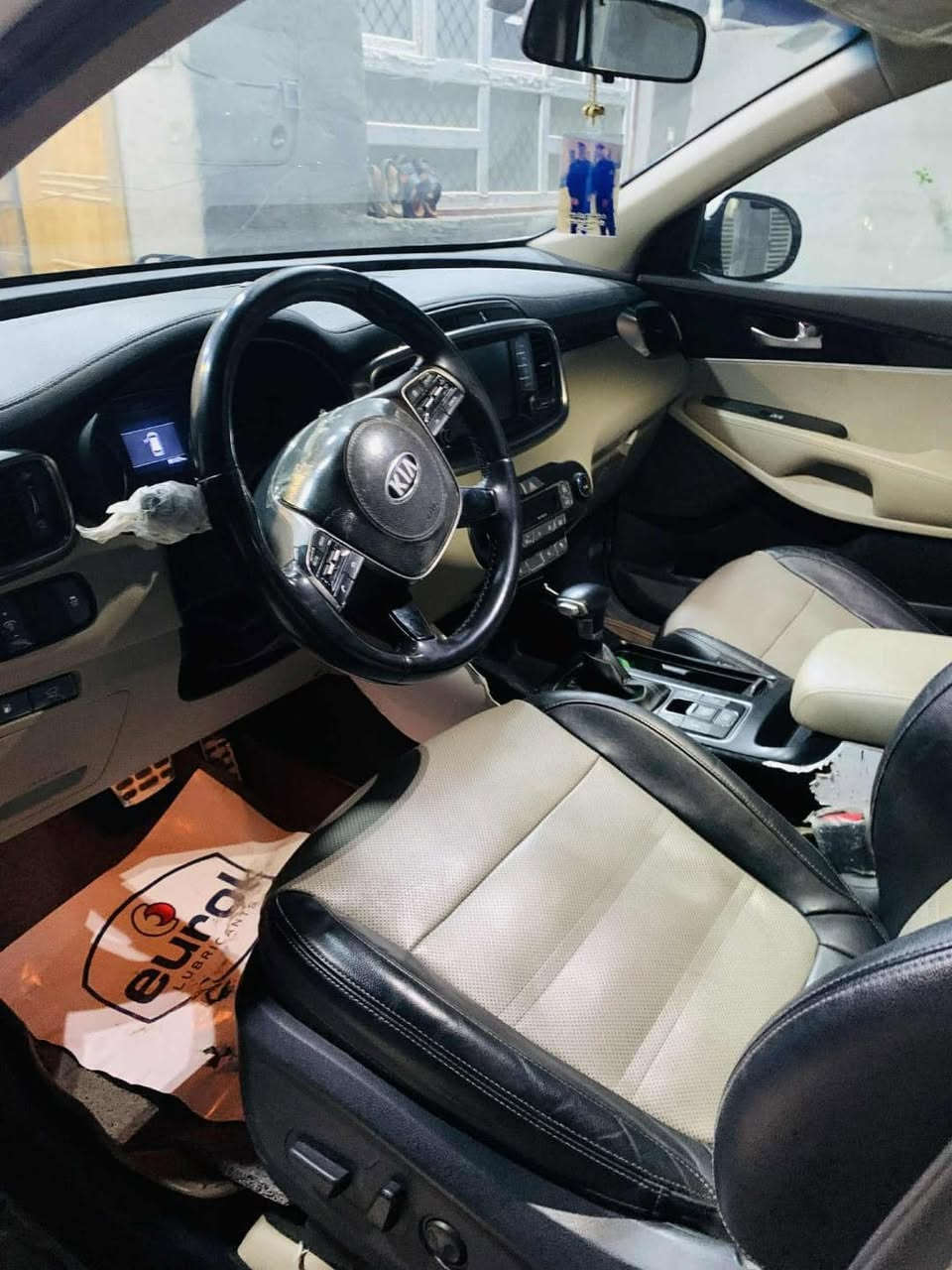 مره خصت الايدم🤍
حجي سورنتو 
2020
خليجي كويتي قطعه تخبل
سياره رقم جديد
وهزه جديده مصاله فتره
سياره رقم بغداد
ماشيه سياره 95الف
نضيفه واحله بل واقع 
اربع كامرات 
بنراما سياره 
نجطه كهرباء
موصفات كويتي فول
سايد بريك دكمه هم
سياره فول خنكك كلش 
سياره بيه طخه زغيره كلش موضع بل صوره
سياره نصيفه وحلوه كشره حلو
سياره عنوانه كربلاء
***********
بس رقم تصال مبيه وتساب
سعر
286وبيه مجال للشراي
