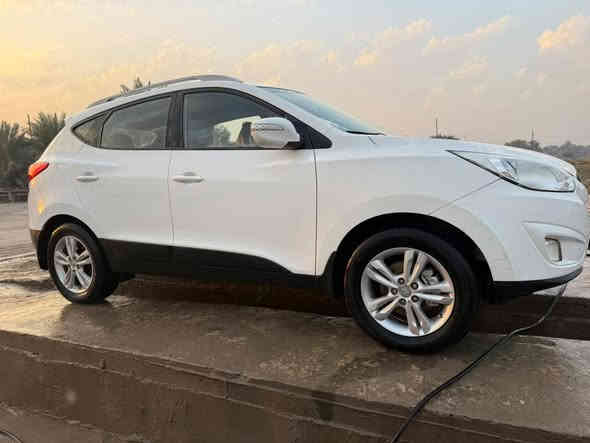 السلام عليكم توسان مديل 2014 مكفوله كفاله عامه سياره كلشي واظح بلصور سعر 153 وبيه مجال بصيط مكان سياره النجف مشخاب رقم تواصل ***********
