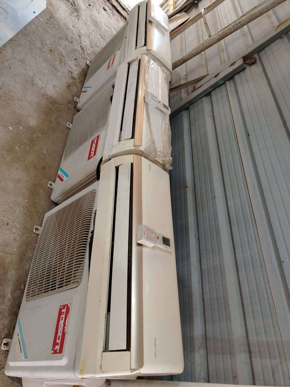 سبلت توست الاصلي 1طن اخو الجديد العدد 3 وعندي،واحد كنتور 2ونص سعار مناسبه التواصل خاص او واتساب ***********
