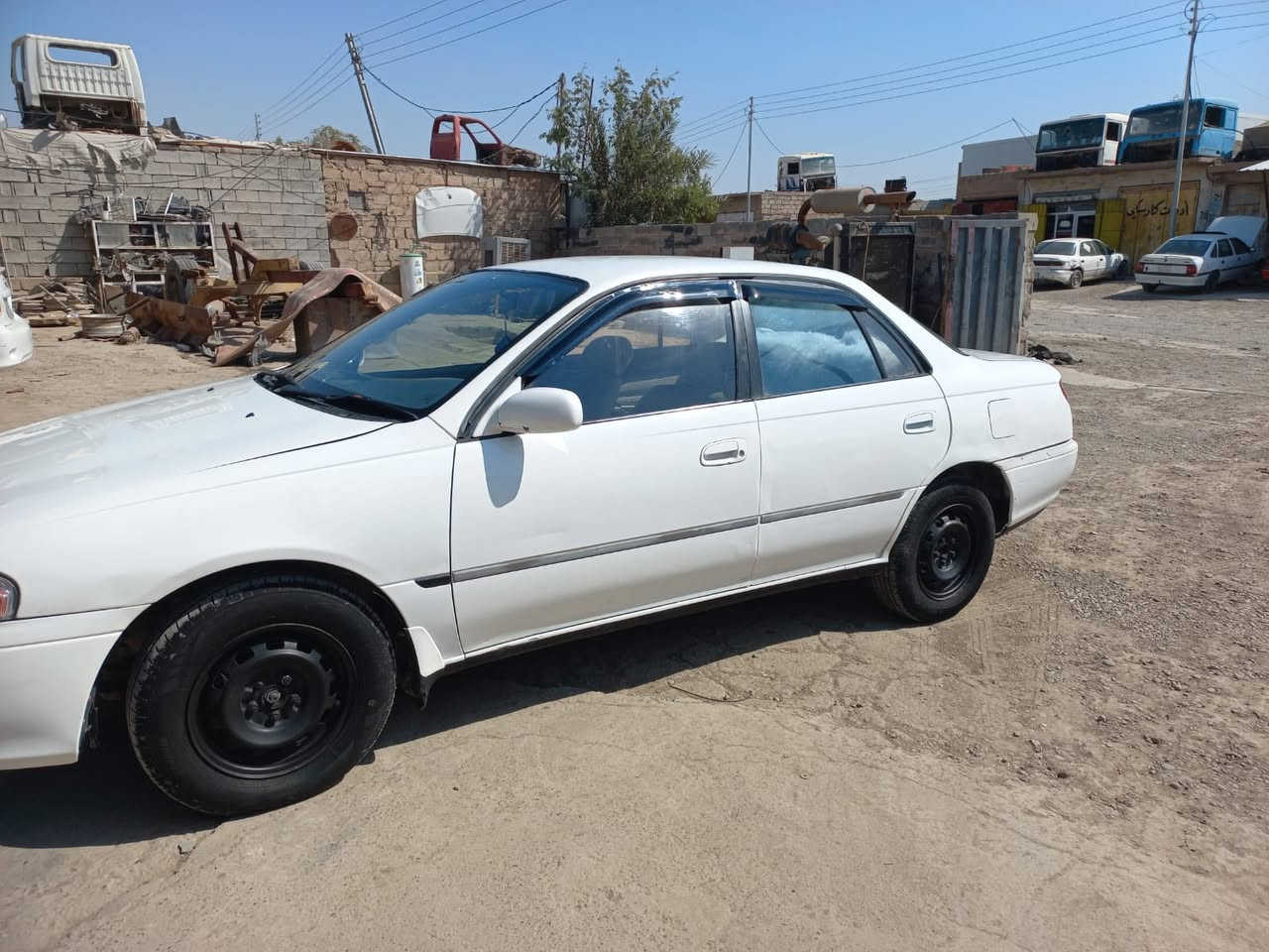 السلام عليكم
كارينا 95 

مكينة 16

محرك نضيف كير نضيف 

صدر جديد

بلكات جديد 

فيول بم جديد

وايرات جدد

بطاين ابواب جديدة كال كصة

دوشمة كشنات جديدة

دوشمة ارضية جلد جديد 

تايرات جدد ونضيفات

السعر 42 وبيها مجال نقد بدون اقساط

مكانها سامراء 

***********
