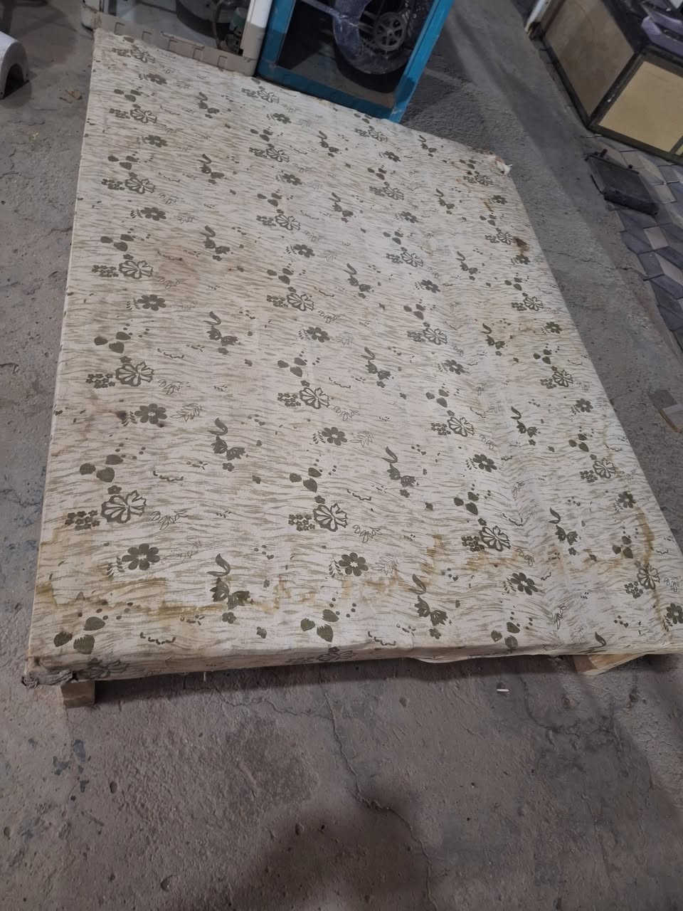 السلام عليكم...
كنتور خشب صاج نجاره مع ميز تواليت مع تخت جربايه
كنتور تركي بابين سلايت مع ميز مرايه مع كومدي
كنتور اطفال بابين 
نضيفات بدون ضرر
الصويره شارع السبيس مقابل حسينية ائمه البقيع
***********
