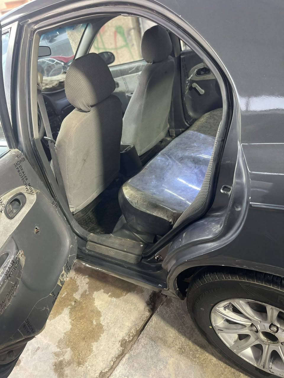 السلام عليكم ورحمه الله
كيا سبكترا موديل 2001 
كير اتو , محرك 1800 , رقم ديالى دولي، صدر جديد، سنوية جديدة 2030 هزة جديدة، تخم تاير وبطارية جديد. 
المكان صلاح الدين قضاء الدجيل
السعر 36 للاستفسار أكثر الاتصال على الرقم ***********
