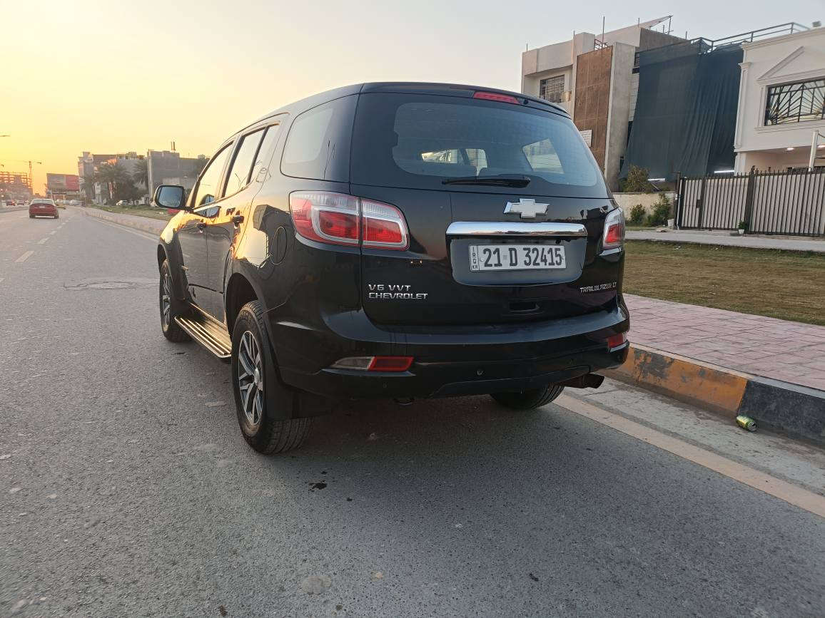 بيع بدون مراوس
شوفرلية بلايزر 7 راكب موديل2013خليجي مكفوله
السعر 115 ورقه للاتصال*********** مجال بسيط
رقم سليمانيه تحويل او وكاله 
محرك 6 سلندر 3600 كير اوتو محرك وكير مكفولات 
3 قطع تبريد .فور ويل .مري شفط .شاشه .كاميرا
داخل جدا نظيف 
تخم تاير جديد شاده صدرها نظيف
سياره ع البلاد مكفوله من الضربه والصبغ 
بيها مكانات صغار ع البارد
المكان بغداد بغداد, العراق
