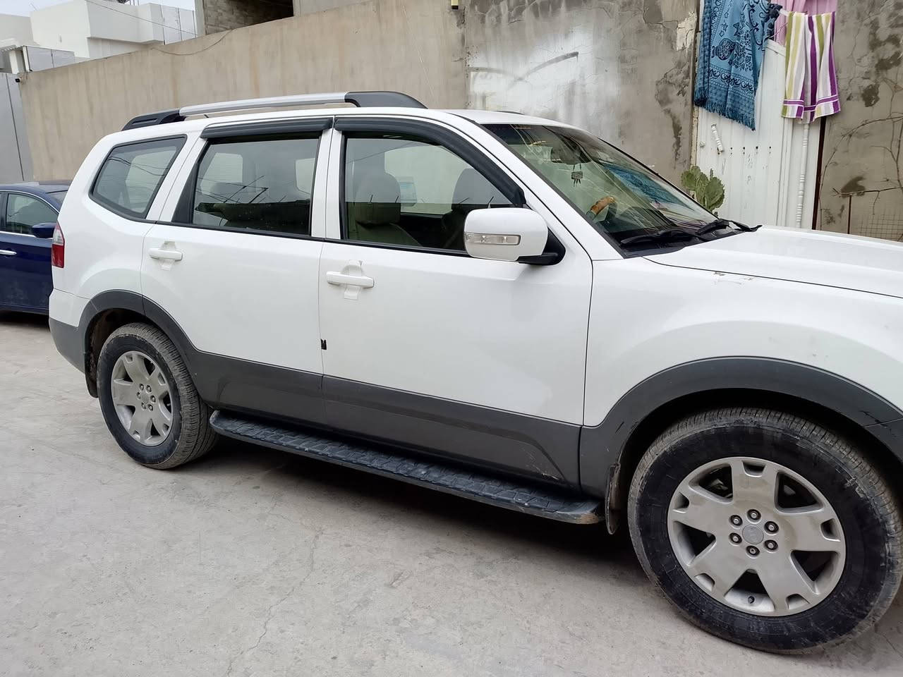 سلام عليكم سياره مهافي موديل 2013نصف موصفات بدون فور ويل رقم اربيل الماني لا صرف ولا بخار ولا صوت راجيس سياره نضيفه مابيه اي نقص سعره 160مكاني صلاح الدين قضاء طوز خورماتو رقم موبايل ***********
