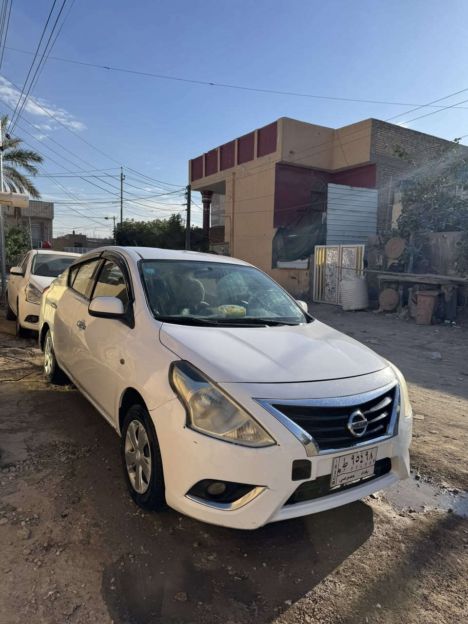 نيسان سني هندي بليته زركه 2016 ماشيه 168 الف كيلو م

مكفوله كفاله عامه من الصبغ والتبديل ماعده مكانين بارد فقط شي بسيط جدأ 
سياره جاهزه من كولشي حداديه جديده متصرف عليه دينار 
السياره بأسمي تحويل ثاني يوم 
السعر 93 وبيه مجال بسيط جدأ 
مكان السياره بابل 
للتواصل 
***********
