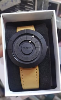 ساعة DOM • بدون عقارب • كرات مغناطيسية