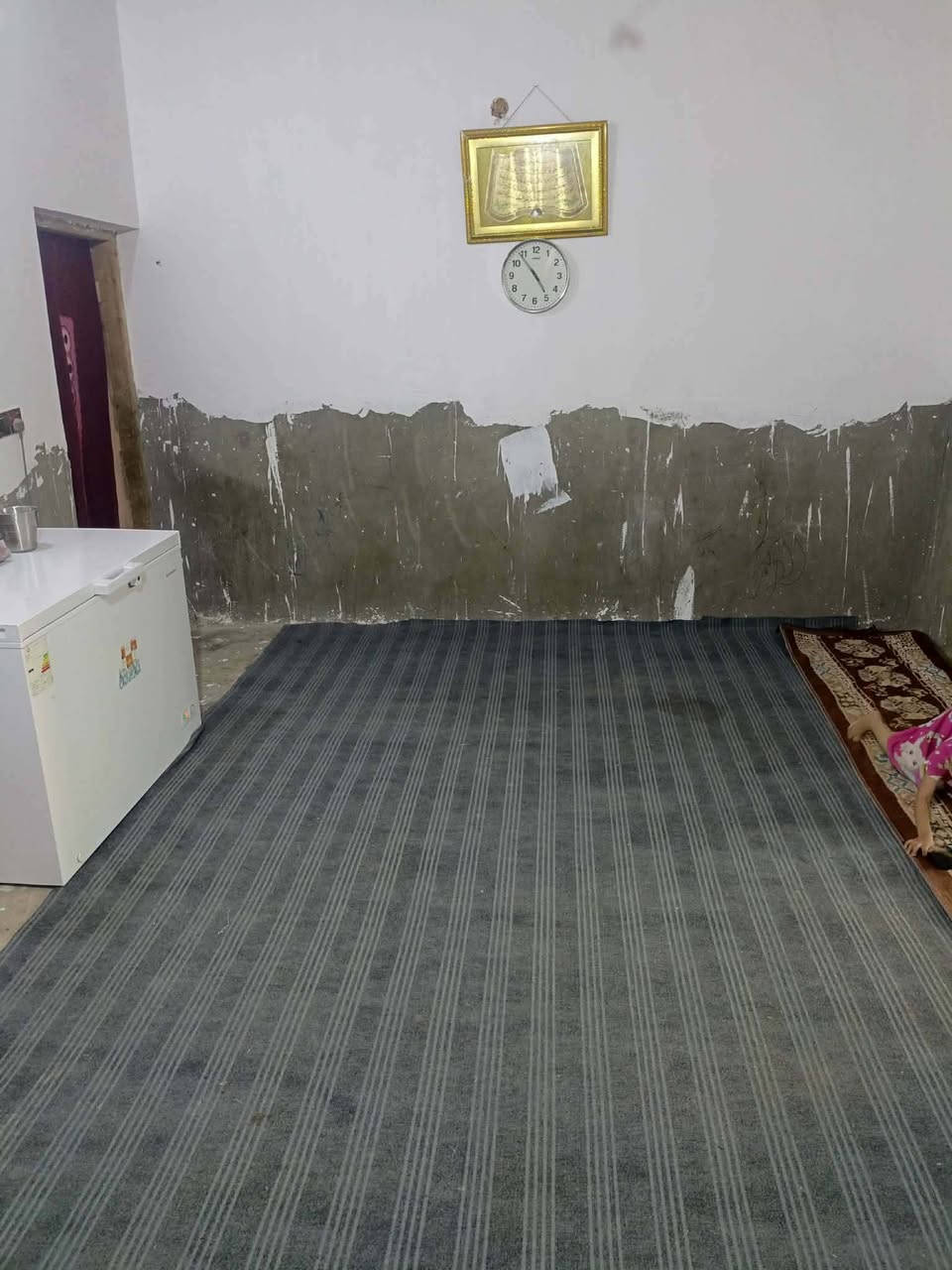 بيت للبيع طريق ياحسين خلف الحسينيات مباشره 130متر
عمود215،،،،،،،،‏‪***********‬‏ سعر مناسب
