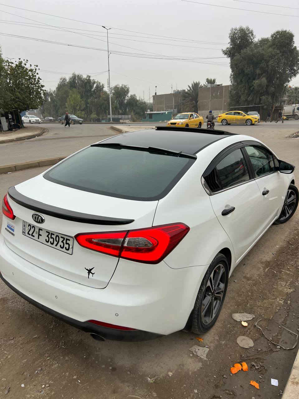 ﷽
سيراتو٢٠١٣ خليجي
السياره فول مواصفات١٣٠وبيها مجال
فتحة سقف سلايد/ بصمة تشغيل وابواب وصندوك/ تحكمات ستيرن جهتين وشفتات تحكم گير و3 انظمة قياده خاصه بالستيرن/ تبريد قطعتين امامي خلفي وتبريد بالچكمجه/ شاشه وكامره خلفيه بلادي/ حساسات امامي خلفي/ لد نهاري امامي بگ لايت خلفي لد/ فول زينون /مرايات شفط واشاير بالمري/ 5 ويل گب حجم 17/ كروس تحديد سرعه ونظام ABS
تخم تايرات جديد حداديه جديده السياره ماشيه ٢١٦الف كيلومتر ما بيها اي نواقص والحمدلله
محرك دوش 1600 گير ومكينه بلاديه ما مفتوحه 
السياره بدون صبغ بيها بارد بالجاملغ صباعتين
رقم اربيل دولي الجديد  سنويه الى ٢٠٢٩ باسمي تحويل مباشر بنفس اليوم بإذن الله
***********
