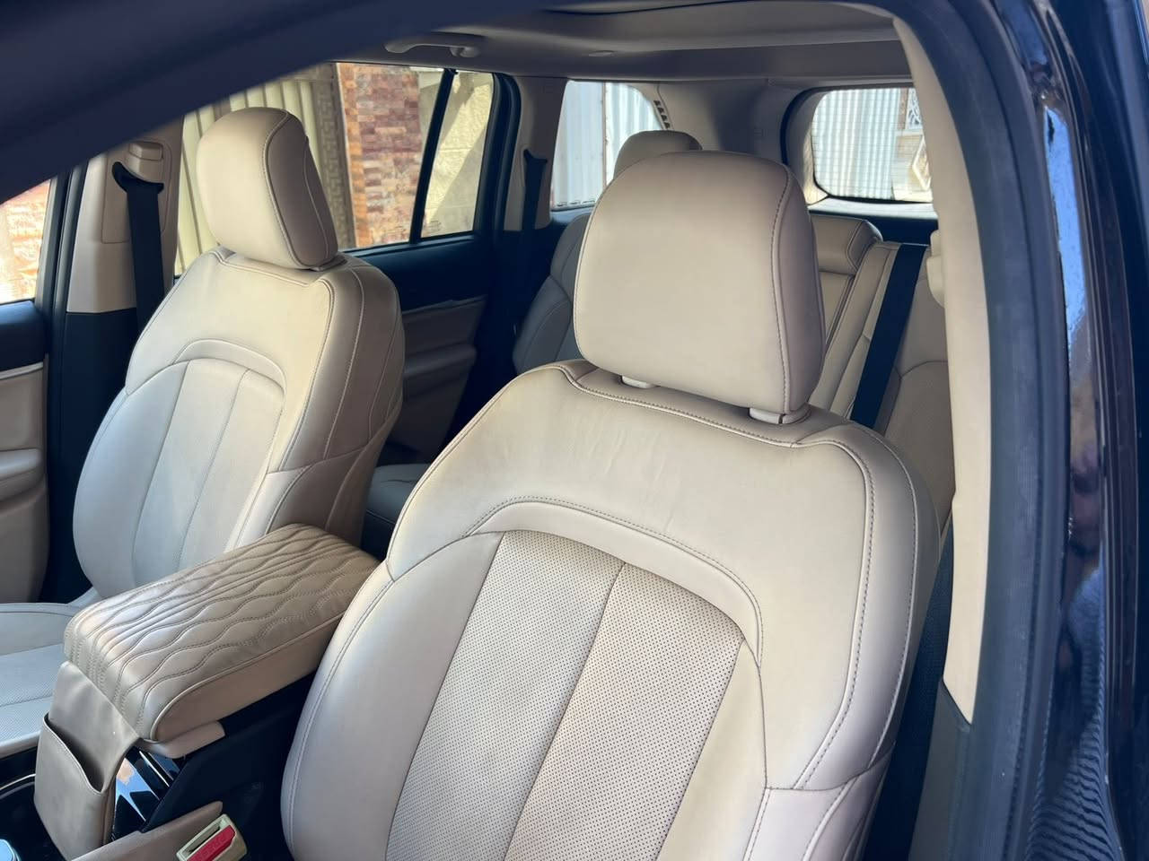 جيب لمتد بلاص موديل٢٢
بانوراما
كشنات تدفئ تبريد
٥ كامرات
شحن مبايل واير ليس
بردات ابواب
ستيرن كهرباء
فور ويل
٥ راكب
بدون رقم 
بدون رقم
***********
