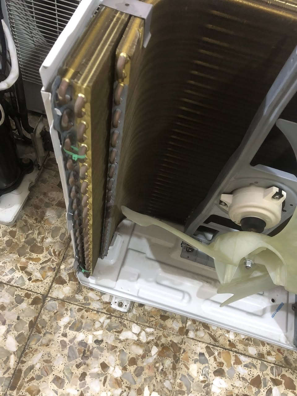 خارجية توسوت 3طن انفيرتر هايبر
سعر 450 الف 

العنوان /بغداد /حي اور 

***********
