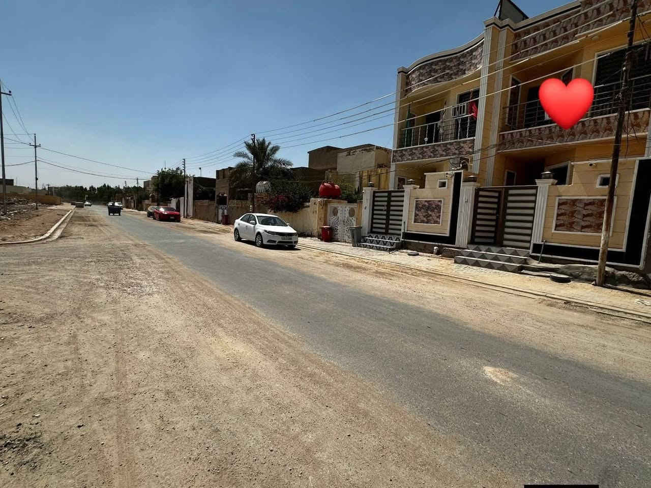 السلام عليكم 🏠مشتمل للبيع 🏠 105م
⭕:حي الفرات ⭕️قرب ؛كليه الطب خلف متوسطة الاقصى

⭕موقع مميز _ ع ساحة وشارع 15 وشارع 10 

____

🌿طابوصرف 🌿بناء جديد 2025 🌿طابقين 🌿كونكريت🌿غيرمسكون 

♦️المساحة 105م🌷الواجهة 5 م🌹النزال 21 م

🌿3 غرف نوم 🌿2 صالة 🌿مطبخ 🌿استقبال 🌿3 صحيات 

للاستفسار ***********
