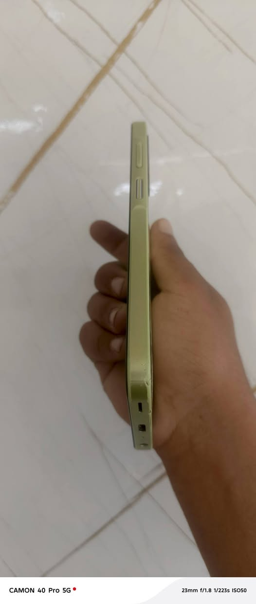 سلام عليكم A25 ذذاكره 128جااهاز نضيف بس شاشه مكسوره واصح كدامك واتساب ***********
