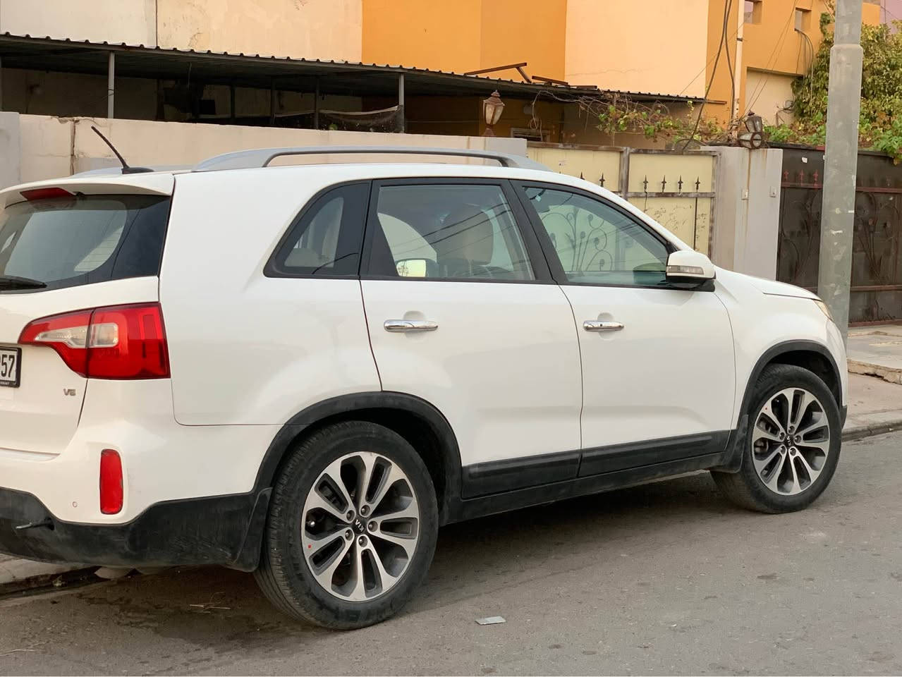 ‎مواصفات وحجج
‎رقم موبايل ***********
‎فول فول مواصفات بصمه و پانوراما.6پستنه  سعر  175  $   وه ره قه و معامله120 هه زار كلم    رويشتووه
‎هيچي نيه نه بؤ ياغ نه ساردي 
‎ ده عامي بؤ ده عامي به شه رت 
‎سنوي رقم و هه زه و فحص 
‎و هه موي تازييه2030
‎مواصفات فول فول
‎بصمه و پانوراماو كوشن سئ مقعدو ته بريد
‎مركزي و ئاوينه شه فت و ئيشاره ت و 
‎كوشن جلدو كوشن كاره بايي و وكاميرا و حساس پشت و پيشي وبلاجكتؤر وڤؤليؤم  وECOوAUXو و تحديد سورعه 
‎گێڕ و مەکیەنە و تبريدو تەحویل
‎ و غه رامه وبەناوکردن بەشەرت
‎شوينم له هه ولير أربيل, العراق
